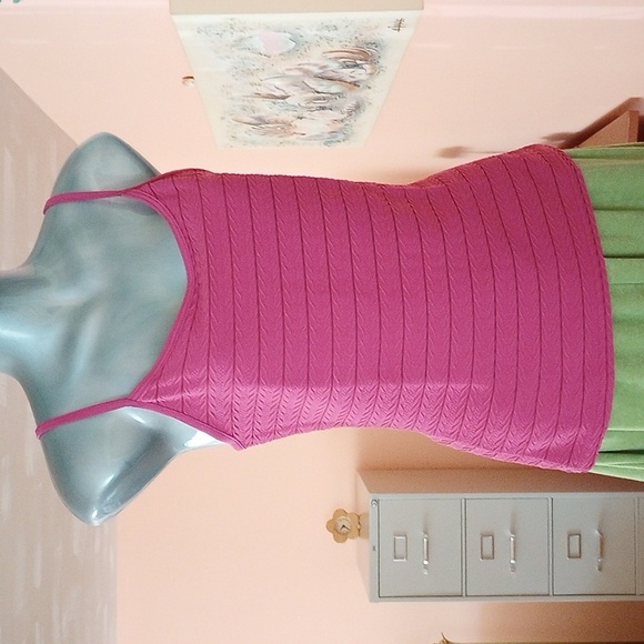 Pink Stretchy Tank Size M (Like New - Well Made) - Picture 4 of 8